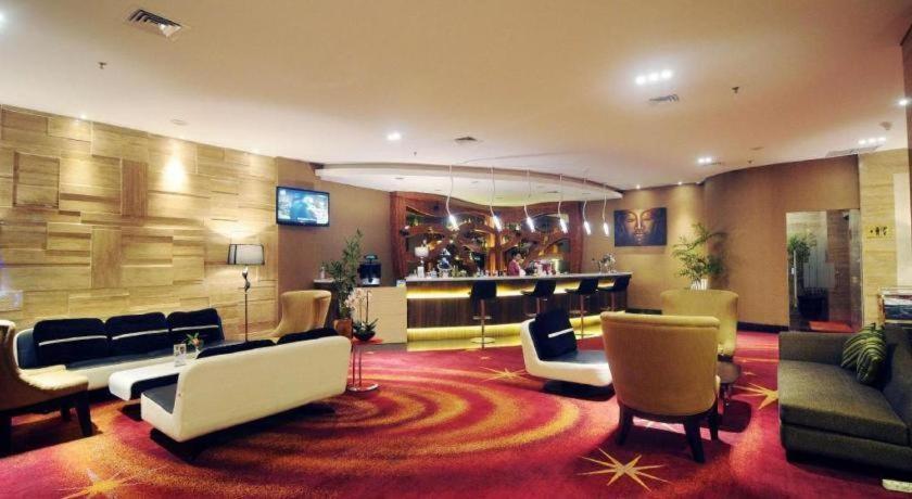 Golden Tulip Galaxy Hotel Banjarmasin Банджармасин Экстерьер фото