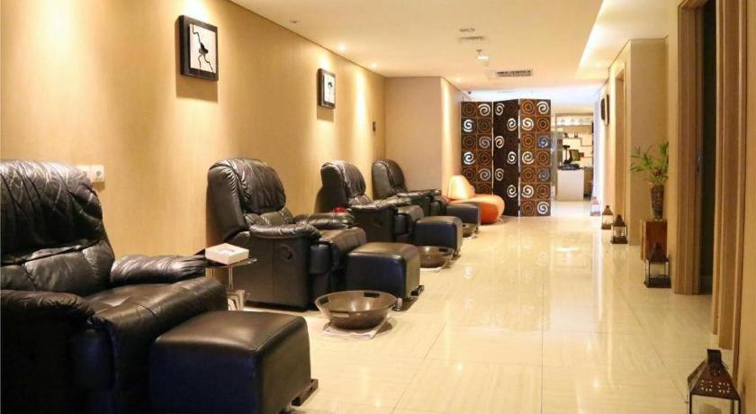 Golden Tulip Galaxy Hotel Banjarmasin Банджармасин Экстерьер фото