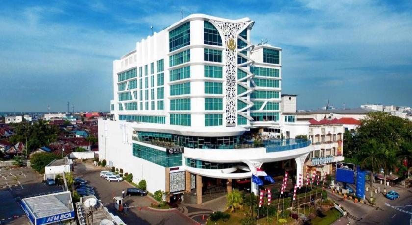 Golden Tulip Galaxy Hotel Banjarmasin Банджармасин Экстерьер фото